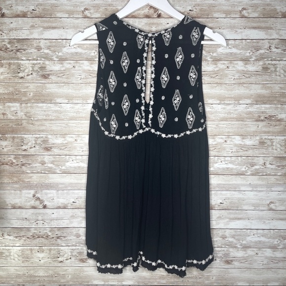 Free People XS Embroidered Boho Sleeveless Floral Blouse​​​ - Picture 12 of 13